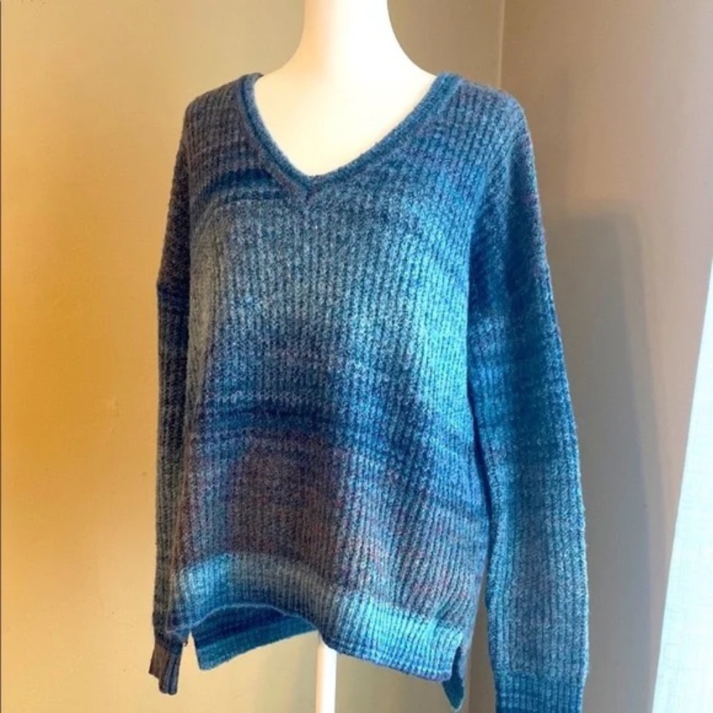 EUC CHRISTIAN SIRIANO NEW YORK SIZE LARGE L COZY BLUE SWEATER LOT5641*